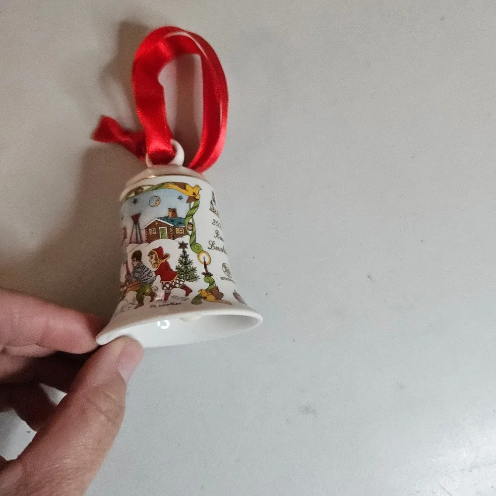 Hutschenreuther 2006 Christmas Bell Ole Winther Beim Leuchtturm Porcelain Boxed